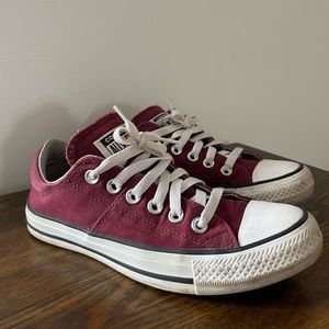 Women’s Converse burgundy